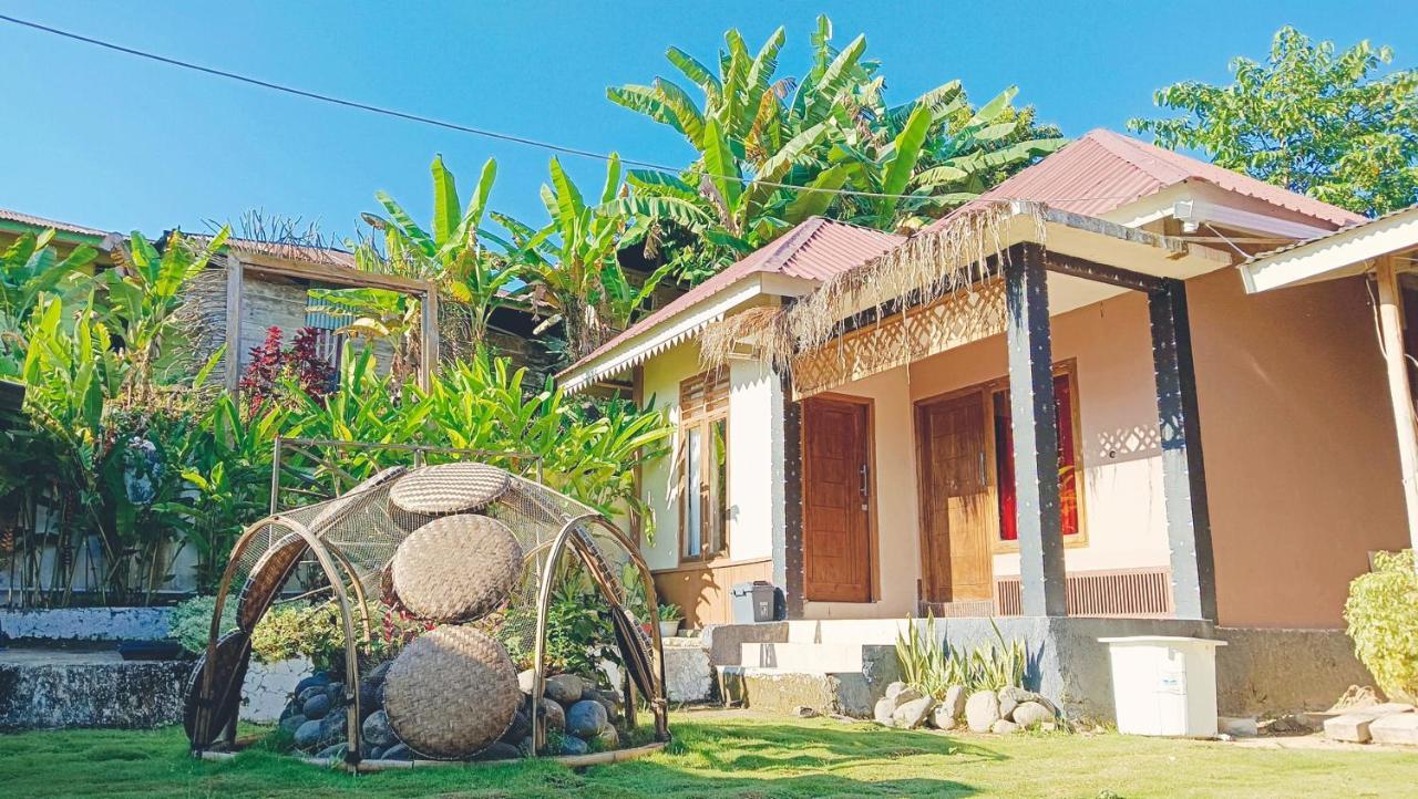 Nggorang Lontart Guesthouse מראה חיצוני תמונה