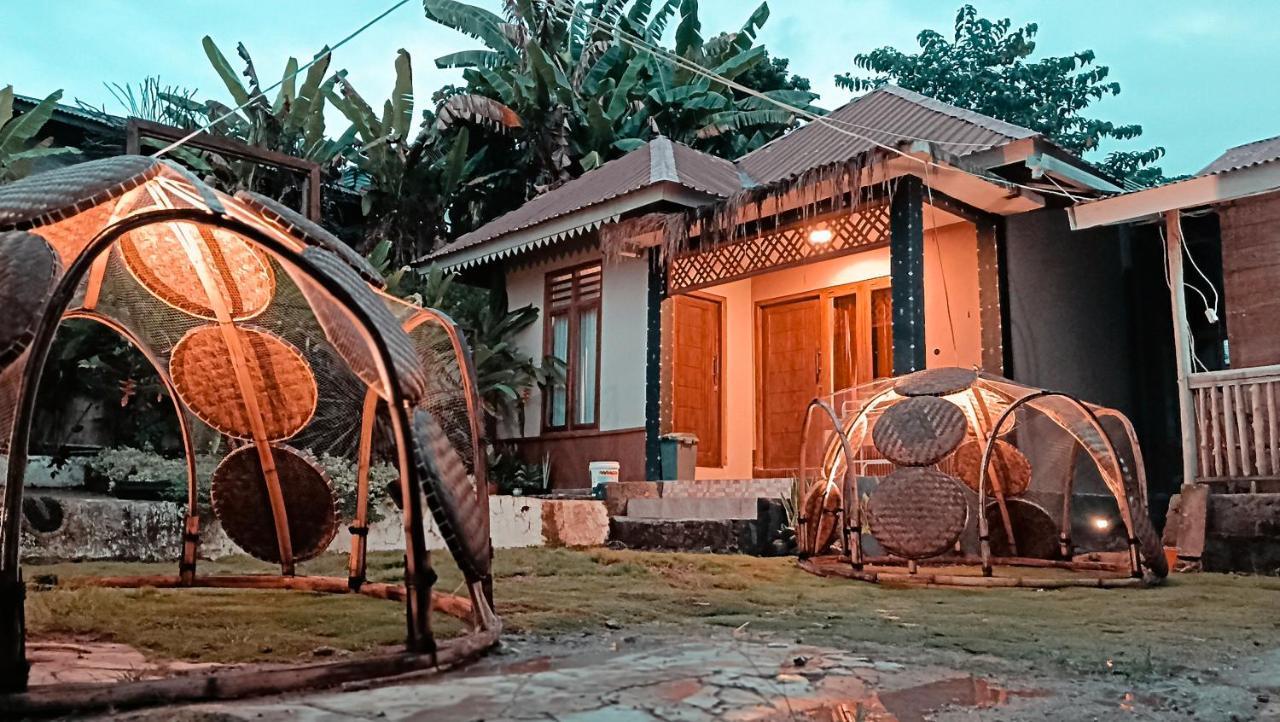 Nggorang Lontart Guesthouse מראה חיצוני תמונה